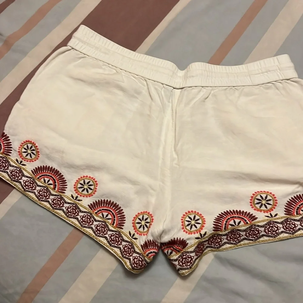 LOFT sunset Embroidered linen blend shorts